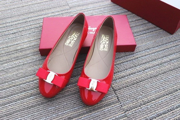 Ferragamo Shallow mouth flat shoes Women--024